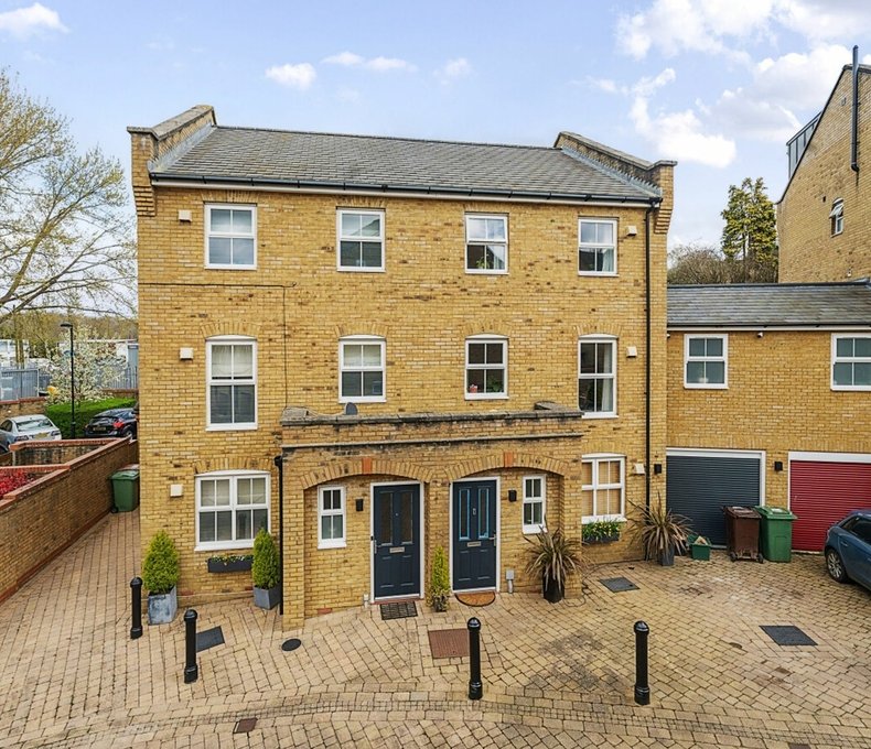 4 bedroom House for sale in Underwood Rise, Tunbridge Wells Maddisons