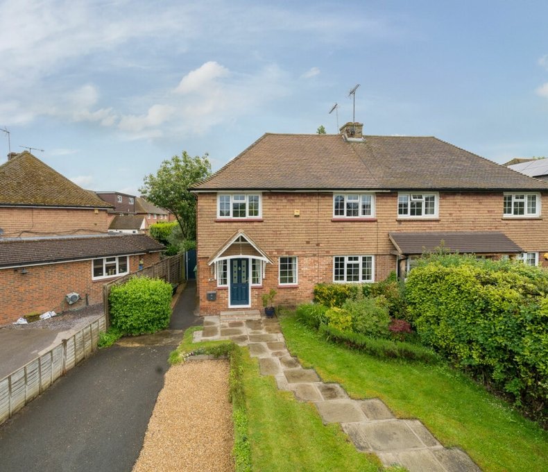 3 bedroom House for sale in Kenward Road, Yalding, Maidstone Maddisons Residential