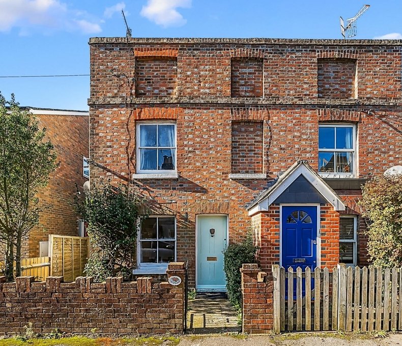 2 bedroom House for sale in Castle Street, Southborough, Tunbridge